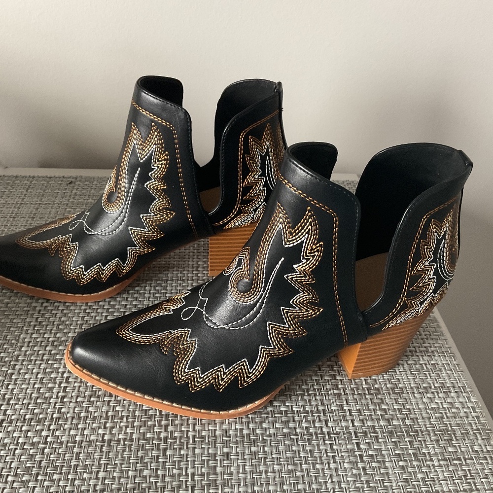 Selroy ankle boots, size 8